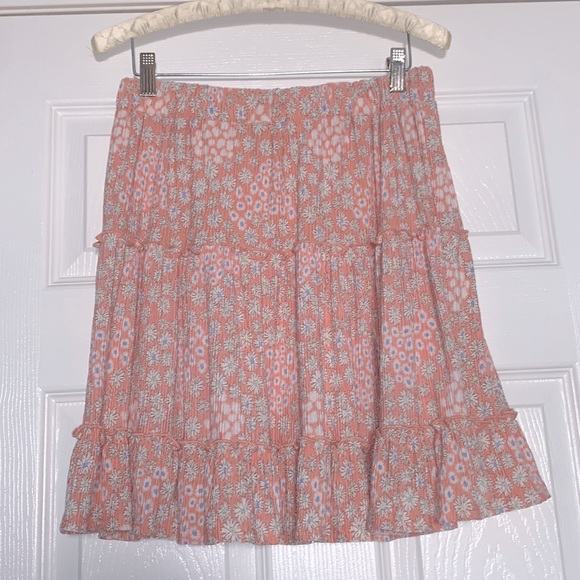 Caution to the Wind skirt - Picture 2 of 2